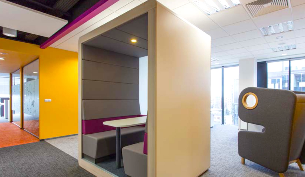 Akustik im Büro. Arbeitsplatz Cube - Die modernsten Büroräume